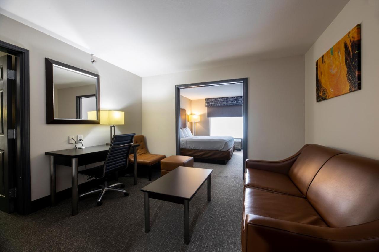 Wingate By Wyndham Atlanta Galleria/ Ballpark Smyrna Exterior photo