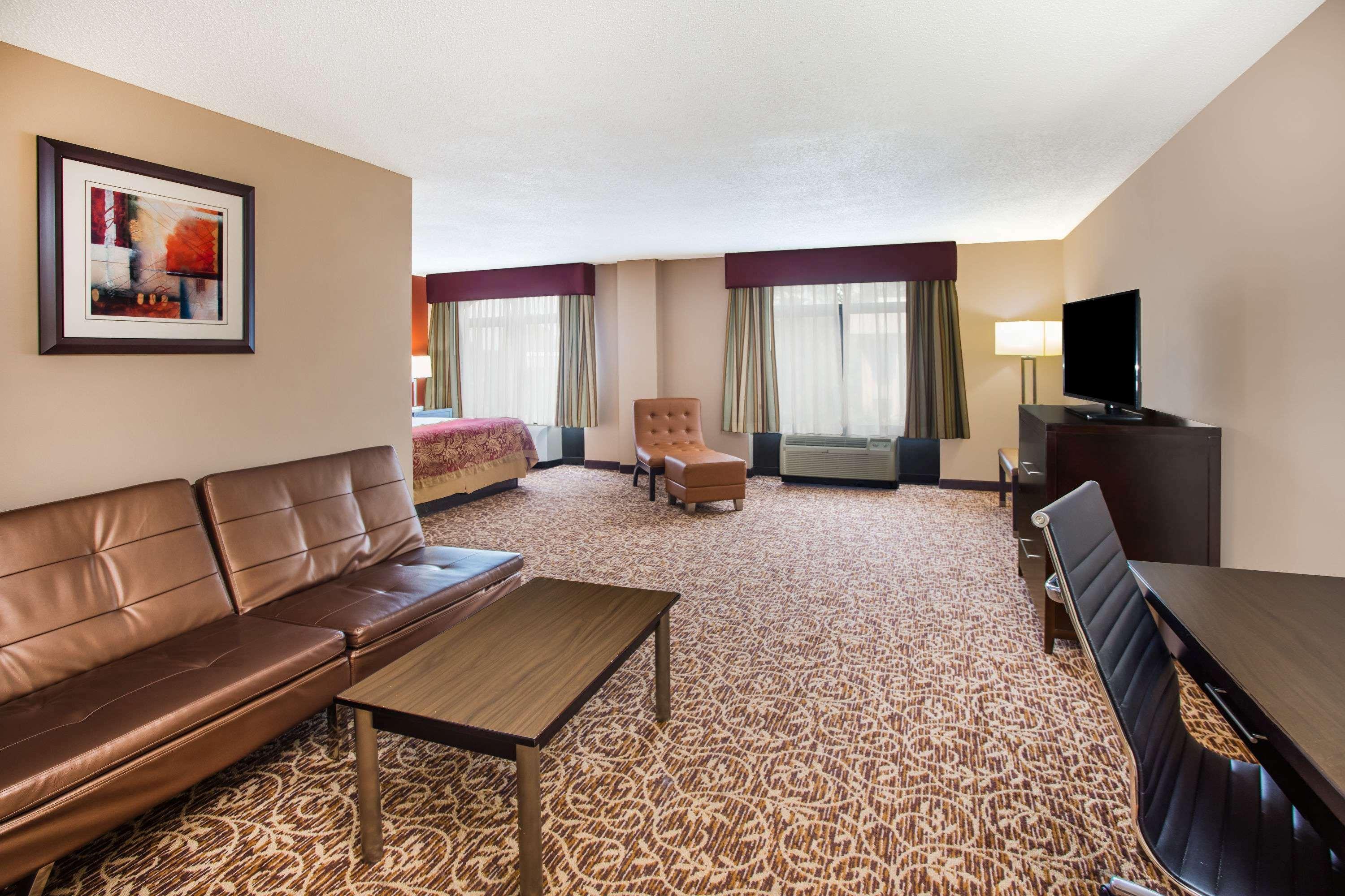 Wingate By Wyndham Atlanta Galleria/ Ballpark Smyrna Exterior photo